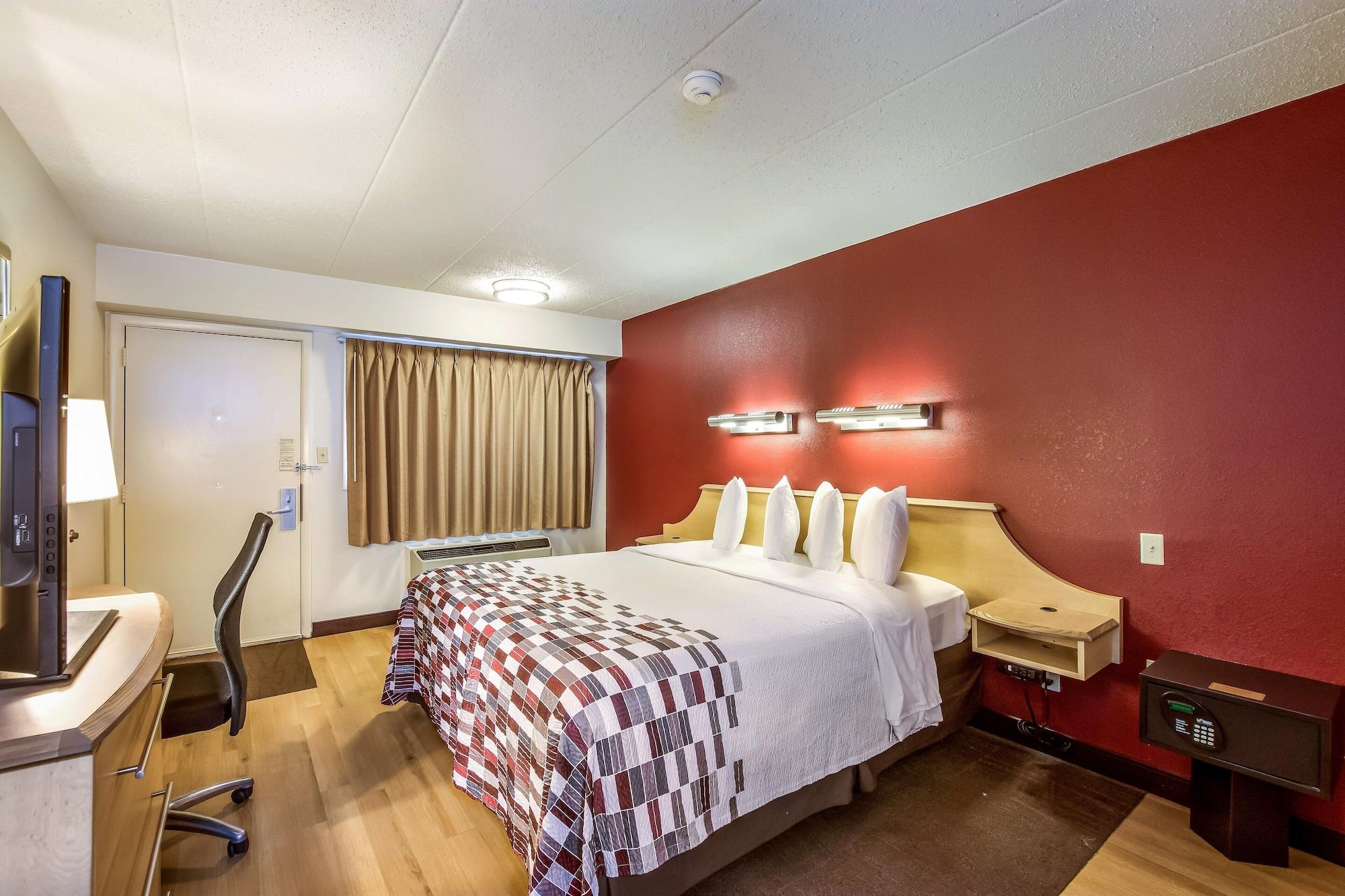 Red Roof Inn Detroit - Plymouth/Canton Экстерьер фото